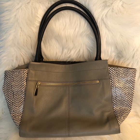 Vince Camuto leather purse, GUC - Picture 2 of 15